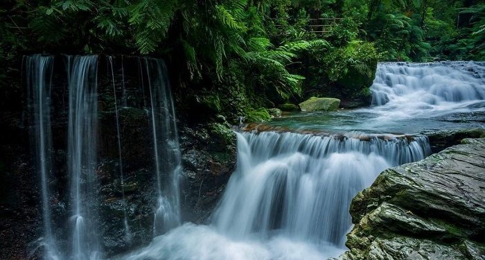 Wisata Curug Balong Endah yang Memiliki Air Terjun Sebening Kaca