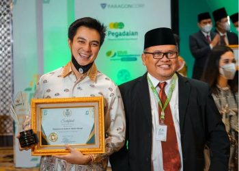 Baim Wong Dianugrahi Artis Peduli Zakat dalam BAZNAS Award 2022