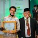 Baim Wong Dianugrahi Artis Peduli Zakat dalam BAZNAS Award 2022