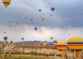 Cerita Bunda Icha Naik Balon Udara di Cappadocia