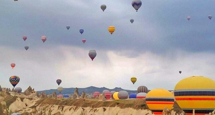 Cerita Bunda Icha Naik Balon Udara di Cappadocia