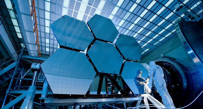 Revolusi Industri 4.0 Mengubah Siapa Diri Kita