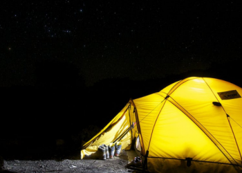 Acara Camping yang Membentuk Sifat Kepemimpinanku