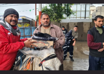 NPC Salurkan 150 Paket Pakaian Musim Dingin kepada Petugas Kebersihan  di Gaza Utara