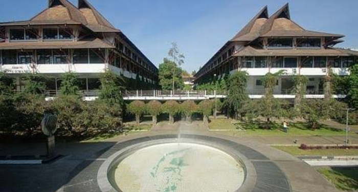 Dosen ITB Terpilih jadi Anggota Komite Saintifik Program Tsunami Dekade Kelautan PBB