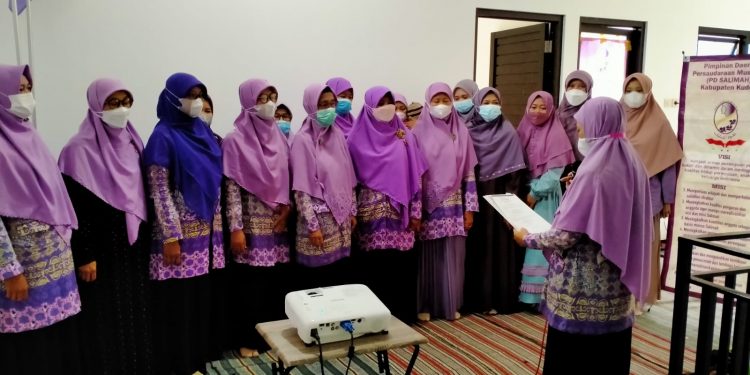 Pengurus Salimah Kudus Lantik Cabang dan Ranting
