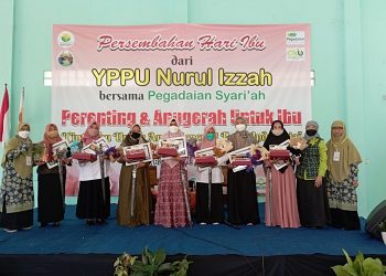 YPPU Nurul Izzah dan Pegadaian Syariah Berikan Penghargaan Ibu Hebat
