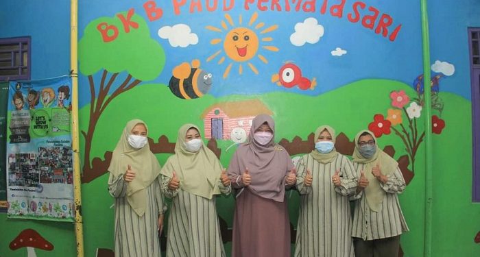 Anis Byarwati Serahkan Bantuan untuk PAUD di Jakarta Timur
