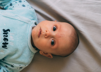 Berat Badan Bayi Tak Kunjung Meningkat, Khawatir Wajar kok Bunda!