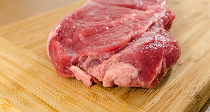 Tak Perlu Daun Pepaya atau Nanas, Ini Cara Mudah Mengempukkan Daging Kambing ala Fah Umi Yasmin