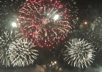 Ras Al Khaimah Cetak 2 Rekor Dunia Guinness Lewat Pertunjukan Kembang Api Tahun Baru 2022