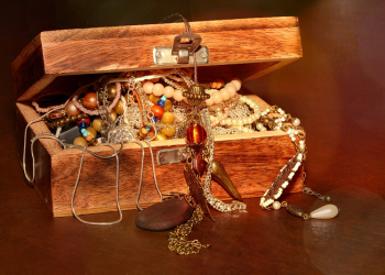 Ubadah bin Shamit Menjauhi Jabatan yang Bersangkutan dengan Kemewahan