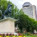 Monumen-monumen Jadi Hijau pada Peringatan Penembakan Quebec