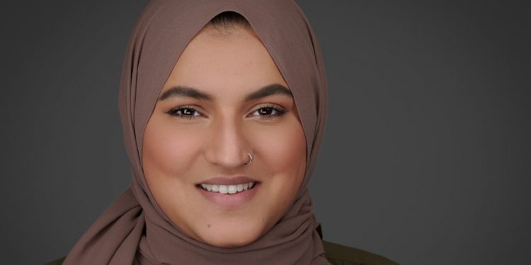 Maryam Khan Jadi Muslimah Berhijab Pertama di Legislatif Connecticut