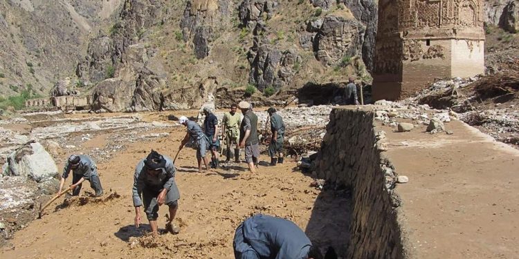 Menara Tua Afghanistan Berusia 800 Tahun Terancam Runtuh Pasca Gempa