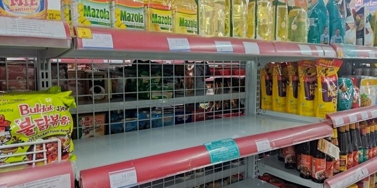 “Gerilya” dengan Minyak Goreng
