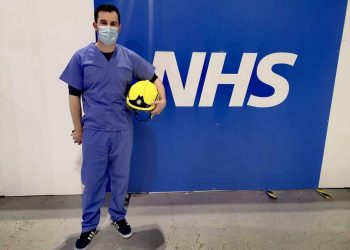 Petugas Pemadam Kebakaran Ini Bisa Yakinkan Ribuan Muslim untuk Vaksinasi