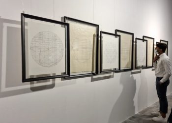 Seniman Muda Saudi Membawa Geometri Islam ke Tingkat yang Baru