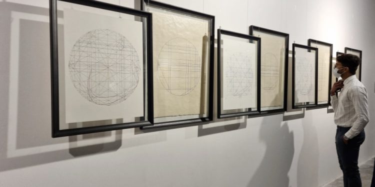 Seniman Muda Saudi Membawa Geometri Islam ke Tingkat yang Baru