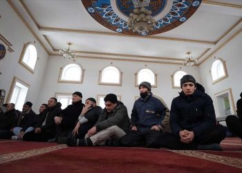 Di Tengah Ketegangan, Muslim di Kota Ukraina Timur Berharap untuk Perdamaian