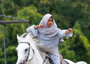 Arum Nazlus, Atlet Cilik Indonesia Juara Panahan Berkuda Internasioanl