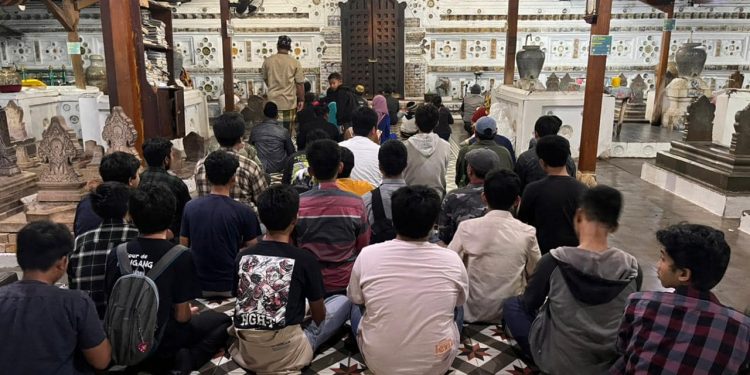 dengan Bantuan Dzikirullah