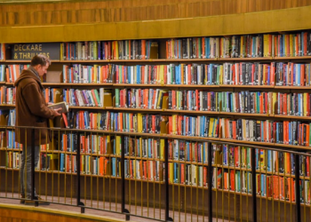 3 Rekomendasi Tempat Baca Buku Digital yang Gratis dan Murah