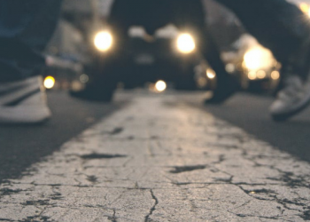 Adab ketika Berjalan