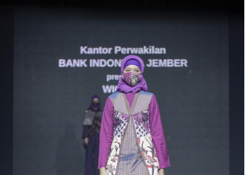 Koleksi Batik Kultural Banyuwangi Karya Designer Wignyo di Jakarta Fashion Trend 2022 Angkat Suku Osing