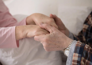 Suami Istri Harus Kuat