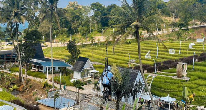 Antapura De Djati, Destinasi Wisata yang Lagi Hits di Garut