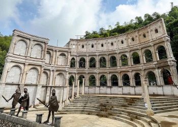 WOW Sarae Hills Bandung, Sensasi Wisata Keliling Dunia dalam Satu Hari