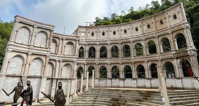 WOW Sarae Hills Bandung, Sensasi Wisata Keliling Dunia dalam Satu Hari