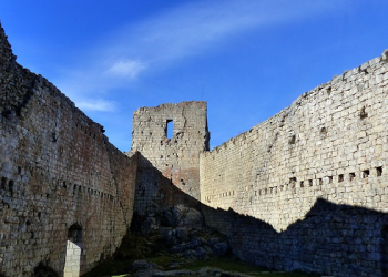 Muslimah Pertama yang Membunuh Musuh Islam