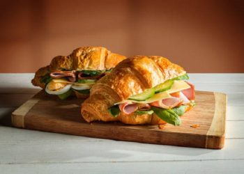Resep Egg & Cheese Croissant Sandwich Cemilan ala Cafe