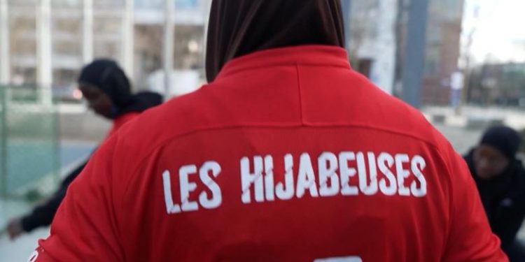 Muslimah Prancis Berjuang Akhiri Diskriminasi Jilbab dalam Olahraga