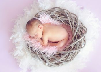 Kasih Nama Bayi Perempuan