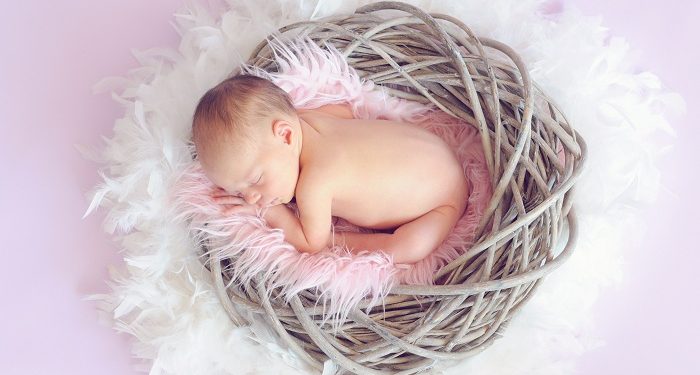 Kasih Nama Bayi Perempuan