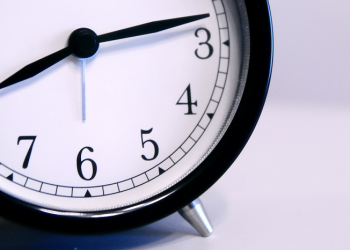 Surah Al-Ashr: Siapa yang Mengendalikan Waktu?