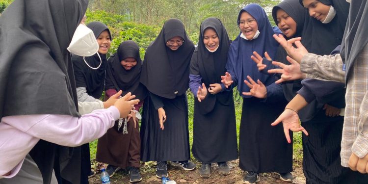 Membuat Anak-Anak Kita Lebih Terjaga