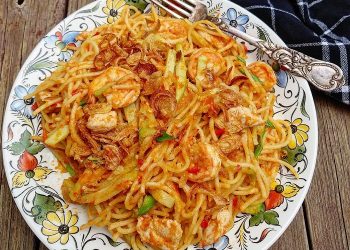 Resep Mie Goreng Gomak, Sajian Praktis dan Lezat