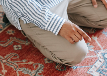 6 Doa yang Bisa Dibaca sebelum Salam dalam Shalat