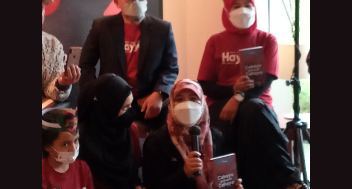 Asma Nadia, Helvy Tiana Rosa, dan Benny Arnas Adaptasi Film Hayya 2 jadi Novel