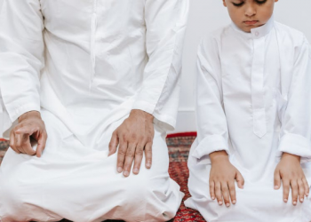 Bolehkah Anak-anak Shalat di Shaf Pertama?
