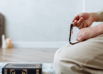 Keutamaan Membaca Tasbih 100 Kali Setiap Pagi dan Sore