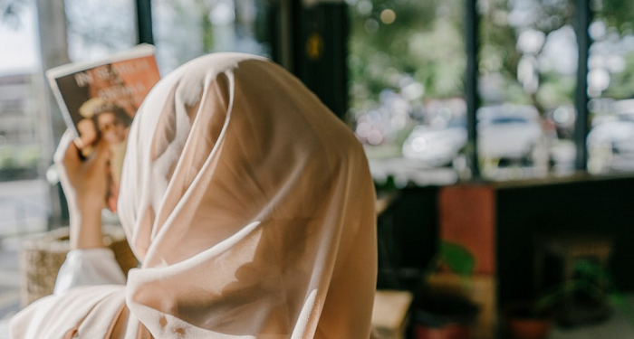 Membangun Kepribadian Muslimah Di Kehidupan Sosial