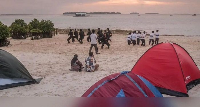 Wisata Camping Ground di Pesisir Pantai Kepulauan Seribu