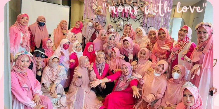 Hijabersmom Community Bekasi Tebar Manfaat Melalui Kegiatan Simosi