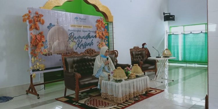 Istri Wakil Bupati Bulukumba Apresiasi Daurah Ramadan Muslimah