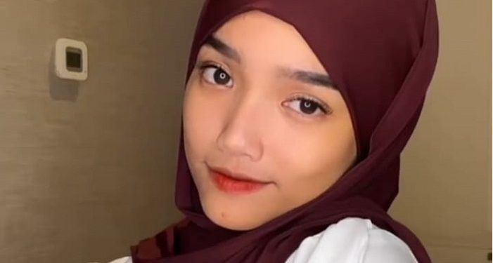 Masya Allah, Selain Menjaga Gala Ini Potret Fuji yang Selalu Menjadi Sorotan